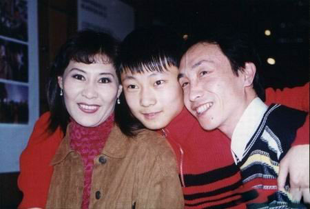 巩汉林儿子曝光 其29岁帅气儿子巩天阔照片曝光