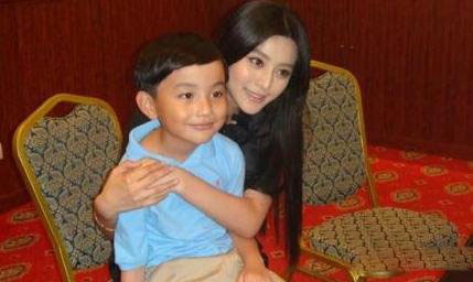 洪金宝范冰冰私生子是范丞丞 范丞丞近照曝光很可爱