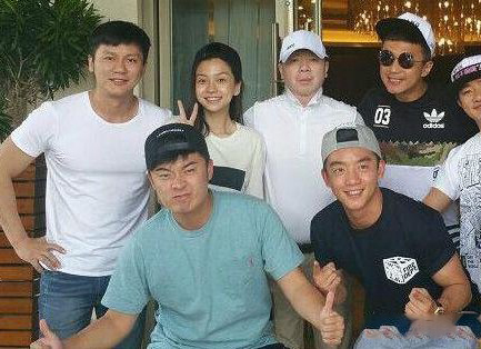 angelababy素颜生活照 冯导把baby给坑了 angelababy素颜生活照 冯导把baby给坑了