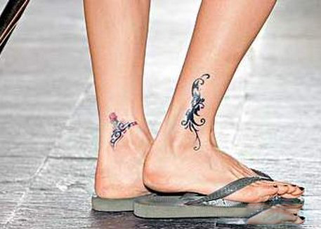 张柏芝有纹身吗？ 神秘图片大曝光