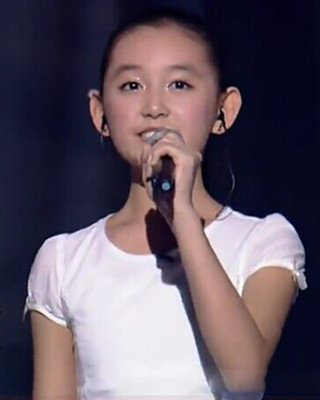 中国新声代蒋依依图片 00后一展歌喉惊艳观众和评委 中国新声代蒋依依图片 00后一展歌喉惊艳观众和评委