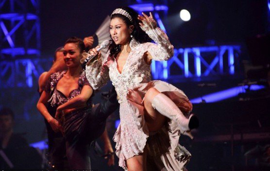 叶倩文性感图片展示 其演艺经历大集合 叶倩文性感图片展示 其演艺经历大集合