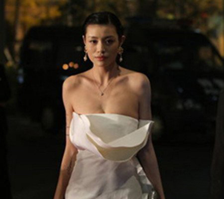 汪峰前妻康作如照片 曝光女儿八个月大被前夫狠心抛弃