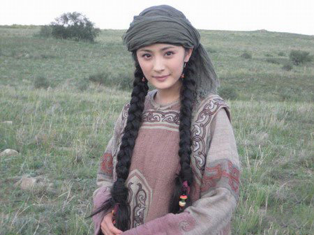 杨幂入主新版红楼梦 杨幂演绎古典辣妹晴雯