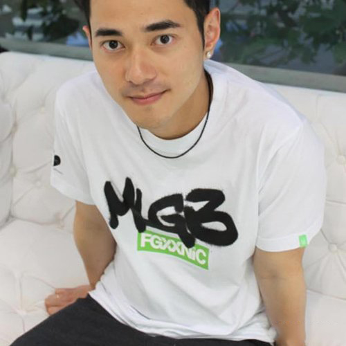 主持人李晨个人资料揭秘 李晨儿子出生十三年的努力终娶美人