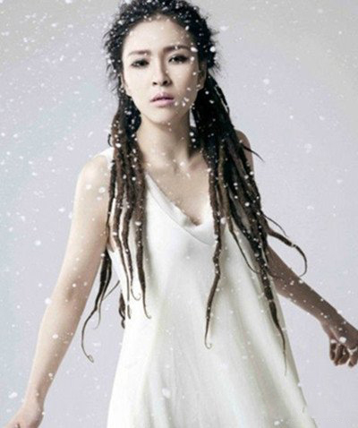 中国好声音毕夏大量私照曝光 揭开毕夏台上台下的生活