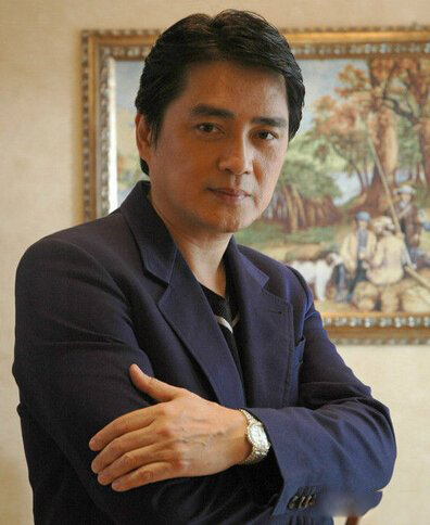 汤镇业汤镇宗兄弟情深 相互扶持闯出一片天地