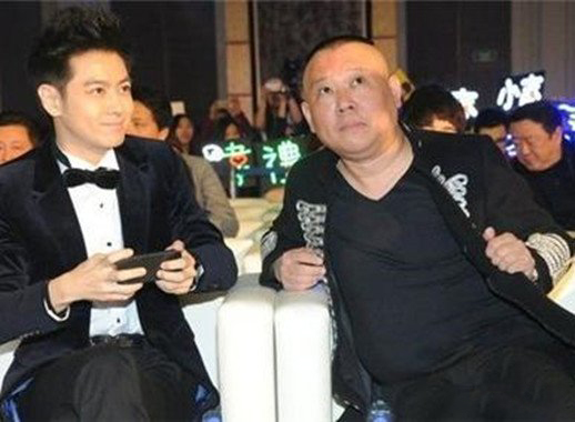 林志颖和郭德纲合照 林志颖和郭德纲年龄差一岁外表悬殊大 林志颖和郭德纲合照 林志颖和郭德纲年龄差一岁外表悬殊大