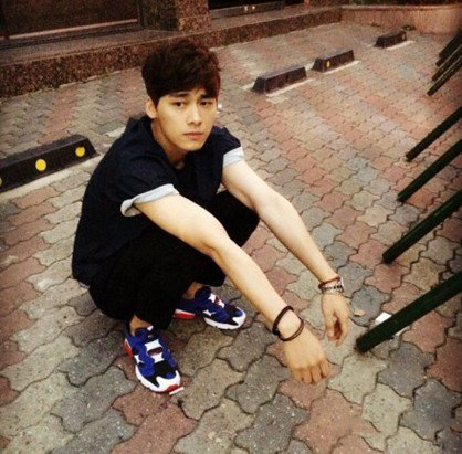 李易峰和吴亦的身高差多少 从电影《老炮儿》可知道 李易峰和吴亦的身高差多少 从电影《老炮儿》可知道