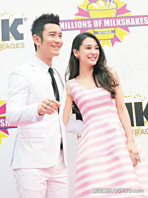 学生装+扎马尾!baby近照微微一笑很倾城 学生装+扎马尾!baby近照微微一笑很倾城