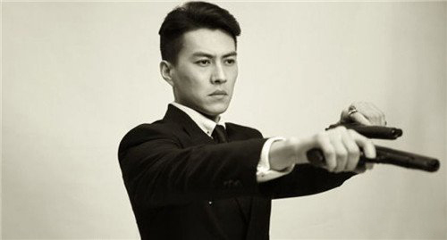 靳东参演的电视剧有哪些 曝靳参东的演艺经历