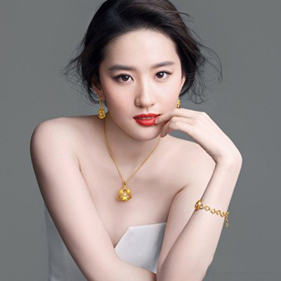 刘亦菲艳体照片曝光 揭开其演艺经历 刘亦菲艳体照片曝光 揭开其演艺经历