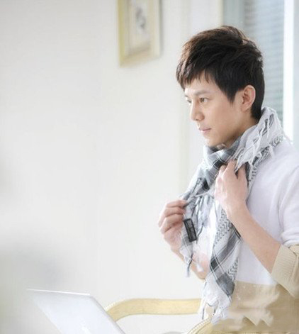 何炅为什么不结婚呢 至今依旧是个迷 何炅为什么不结婚呢 至今依旧是个迷