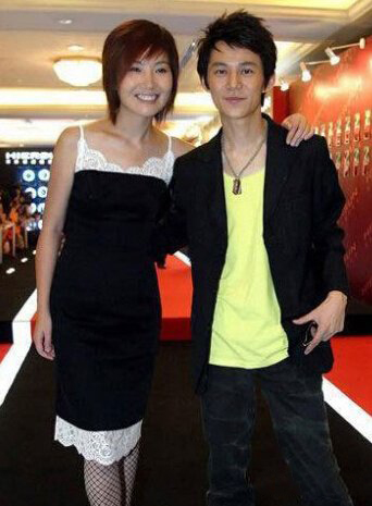 何炅为什么不结婚呢 至今依旧是个迷 何炅为什么不结婚呢 至今依旧是个迷