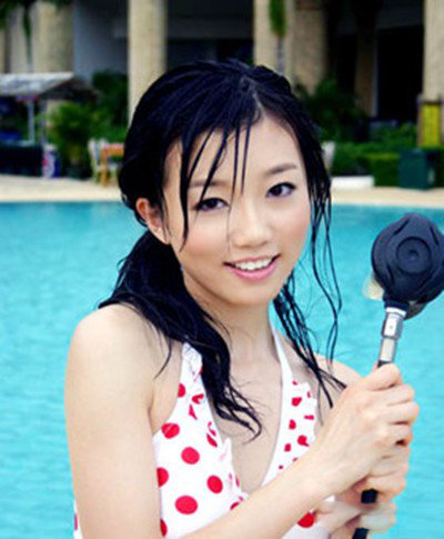 于莎莎性感照 “极品女士”于莎莎“红人堂”里谈裸戏 于莎莎性感照 “极品女士”于莎莎“红人堂”里谈裸戏