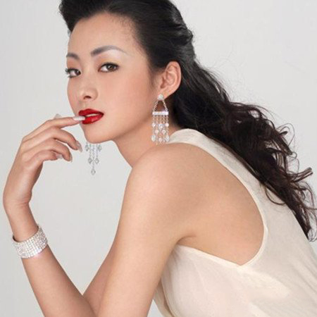 温兆伦老婆赵庭照片曝光 两人相差20岁 温兆伦老婆赵庭照片曝光 两人相差20岁