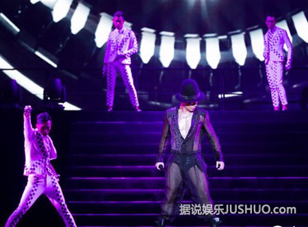 不忍直视！许志安身穿女装透视装露三角裤