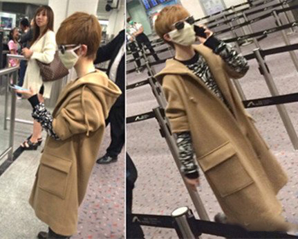 郭敬明穿风衣图片曝光 身高差别真的惊呆网友
