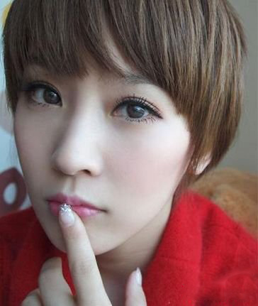 谢楠整容前旧照曝光 吴京老婆是人造美女 谢楠整容前旧照曝光 吴京老婆是人造美女