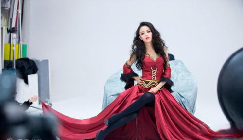 佟丽娅电视剧中丝袜照曝光 佟丽娅个人资料大揭秘