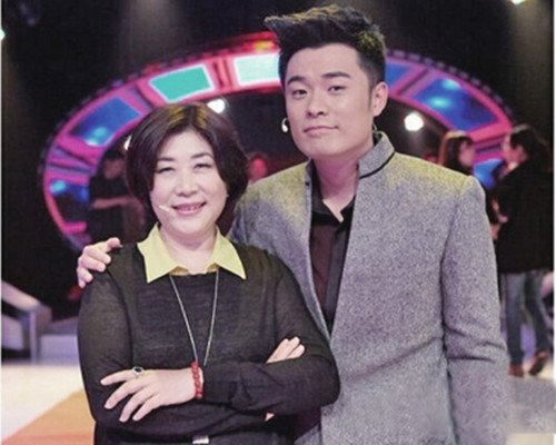 陈赫妈妈是绝世美女 身份显赫为著名导演陈凯歌之妹 陈赫妈妈是绝世美女 身份显赫为著名导演陈凯歌之妹