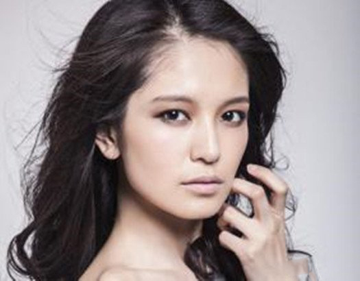 曝演员肖茵年龄 发布会突发意外晕厥