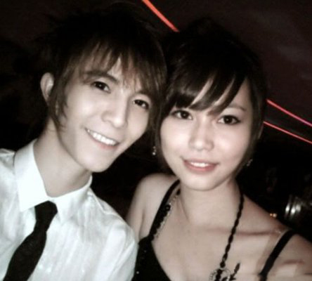 郭敬明女友被曝光 揭秘郭敬明的个人资料 郭敬明女友被曝光 揭秘郭敬明的个人资料