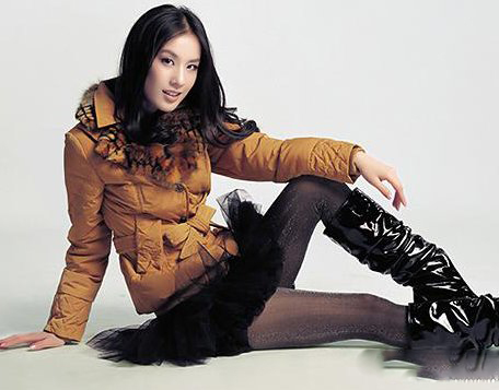 黄圣依丝袜照曝光 自称不是纯情女
