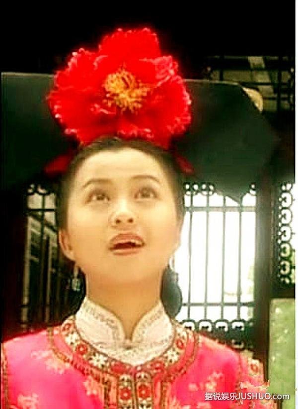 大家还记得《还珠格格》里的彩霞吗?她叫刘芳毓 大家还记得《还珠格格》里的彩霞吗?她叫刘芳毓