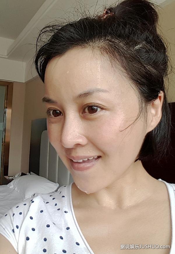 大家还记得《还珠格格》里的彩霞吗?她叫刘芳毓 大家还记得《还珠格格》里的彩霞吗?她叫刘芳毓