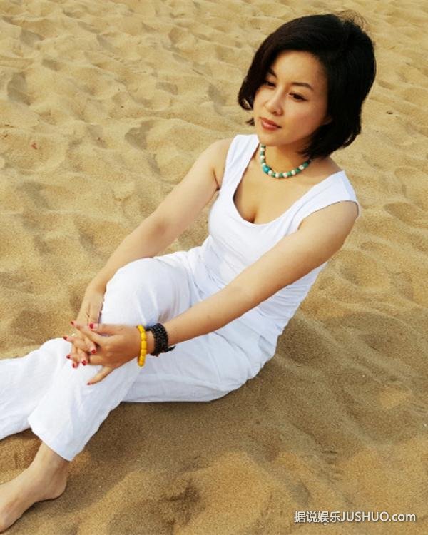 大家还记得《还珠格格》里的彩霞吗?她叫刘芳毓 大家还记得《还珠格格》里的彩霞吗?她叫刘芳毓