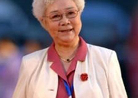 蔡明是田华的女儿? 田华蔡明的关系大揭秘 蔡明是田华的女儿? 田华蔡明的关系大揭秘