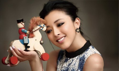 黄小蕾个人资料 率真女神的演艺之路