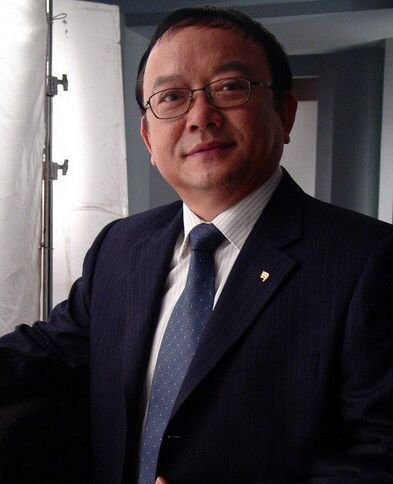 王刚简历被扒 个人近况照片曝光