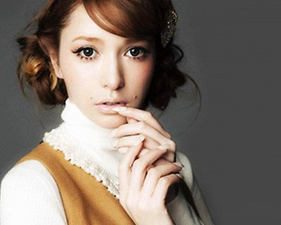 日本模特藤井莉娜演艺经历大公开 超高人气惹人爱 日本模特藤井莉娜演艺经历大公开 超高人气惹人爱