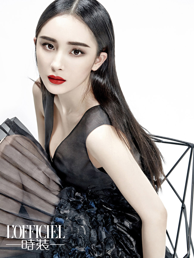 辣妈杨幂再登《时装》封面 最新写真大走复古风