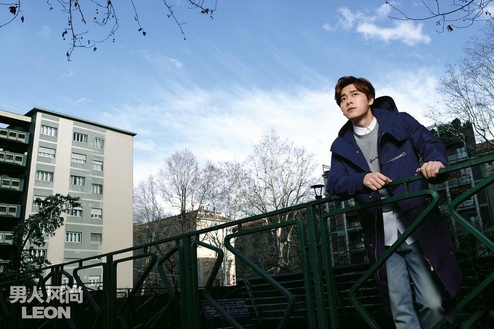 李易峰米兰拍写真 着红色西装变霸气总裁