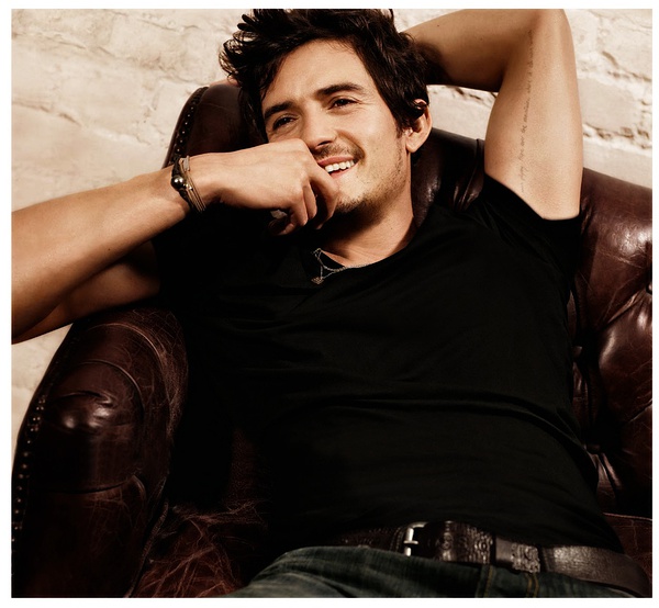 奥兰多-布鲁姆时尚写真集 展露男人真魅力