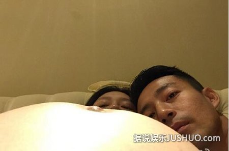 大S产后首现身脸型身材仍显圆润 汪小菲一路亲吻爱女