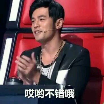 林志颖晒小儿子近照 傻傻看镜中自已不知所措