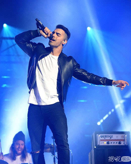 肖恩-蒙德兹获欧洲mtv音乐录影带最佳男歌手 最佳女歌手lady gaga缺席