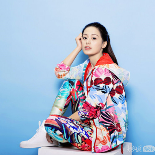 氧气女神王力可运动潮范十足