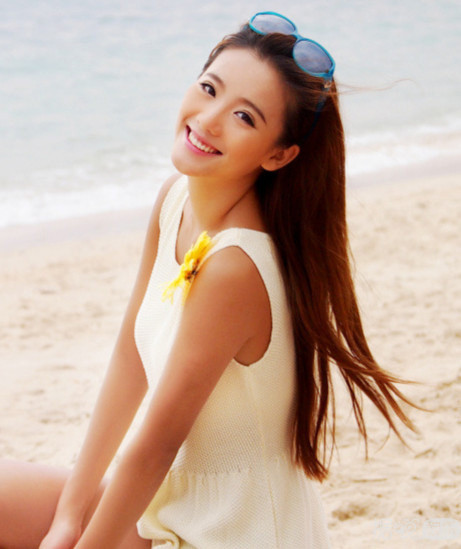 曹云金牵手嫩模张瀞尤开展新恋情 9月刚与江若琳分手