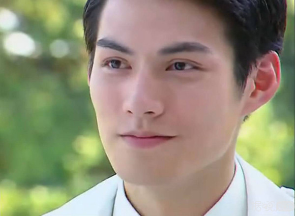 曾和霍建华乔振宇等齐名"天涯四美"的严屹宽,是如何把一手好牌打烂的?