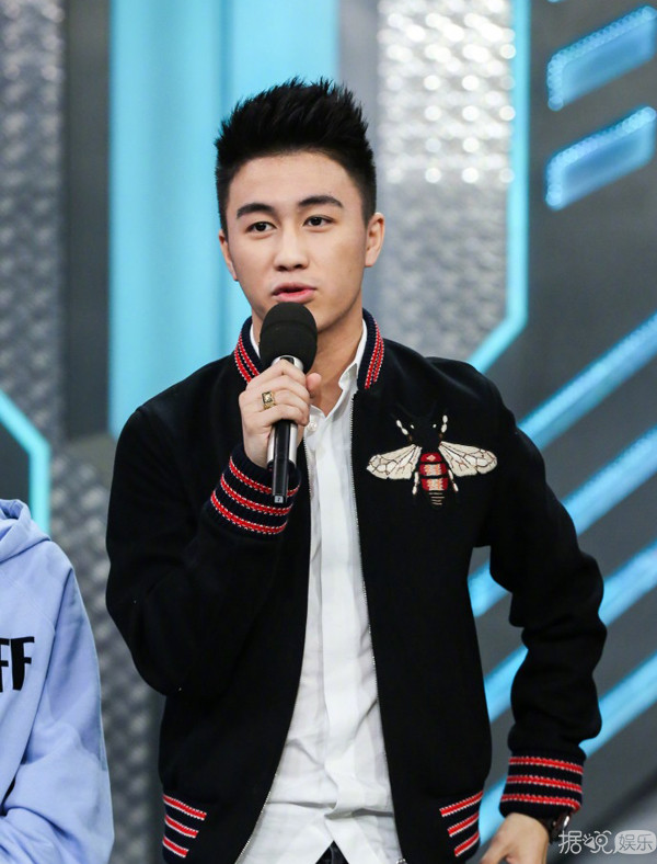 何猷君说不听tfboys的歌,全场吓成表情包,tf粉丝最淡定!