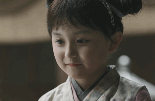 ps:小明兰的饰演者是刘楚恬,就是之前《芈月传》里的小芈月,小