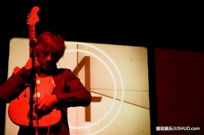 Lee Ranaldo携手Leah Singer 多媒体艺术体验