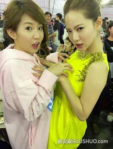 曾之乔晒与郭书瑶互摸胸照片:很有成就感