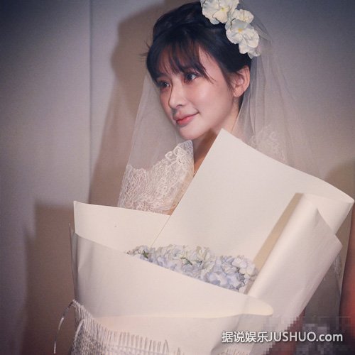 熊乃瑾t台首秀披婚纱 唯美装扮点燃恨嫁之心