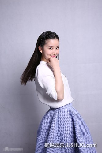 奶茶妹妹上《最强大脑》 定妆照甜美依旧